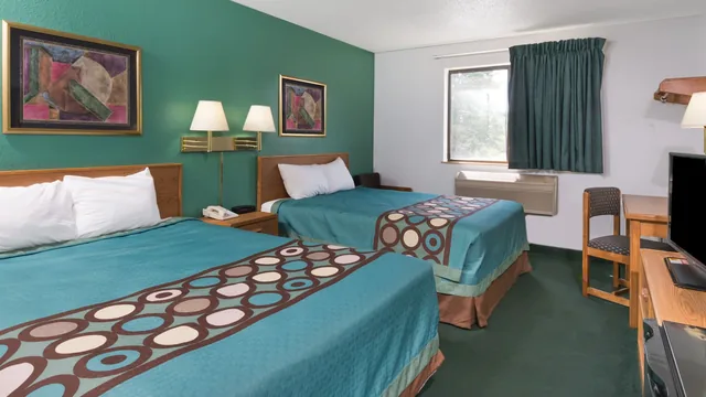 Super 8 by Wyndham New Stanton photo 3