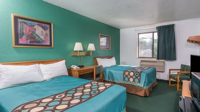 Super 8 by Wyndham New Stanton photo 4