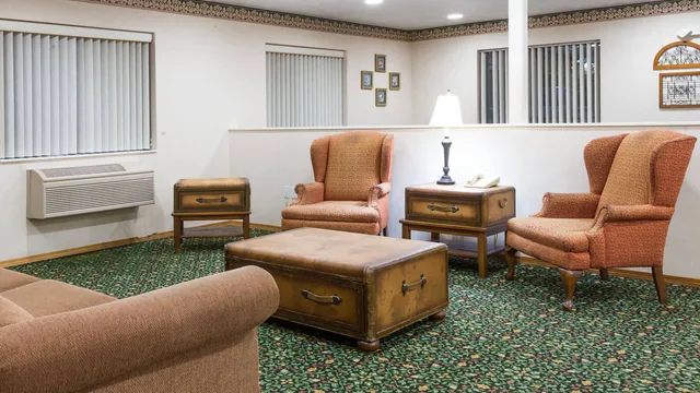 Super 8 by Wyndham New Stanton photo 8