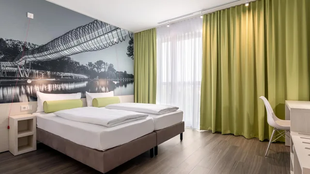 Super 8 by Wyndham Oberhausen photo 5
