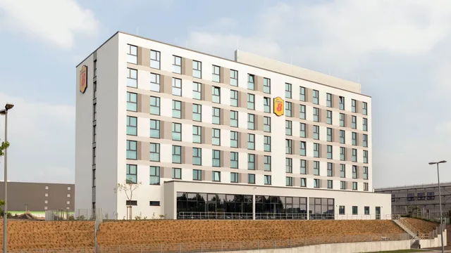 Super 8 by Wyndham Oberhausen photo 9