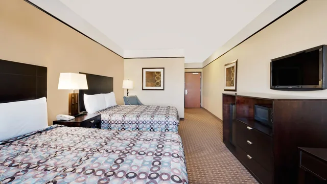 Super 8 by Wyndham Odessa TX photo 6