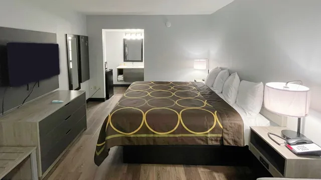 Super 8 by Wyndham Pigeon Forge Downtown photo 5