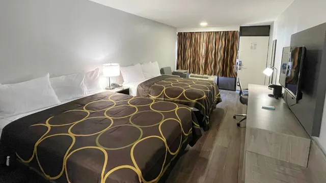 Super 8 by Wyndham Pigeon Forge Downtown photo 9