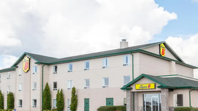 Super 8 by Wyndham Prince Albert photo 10