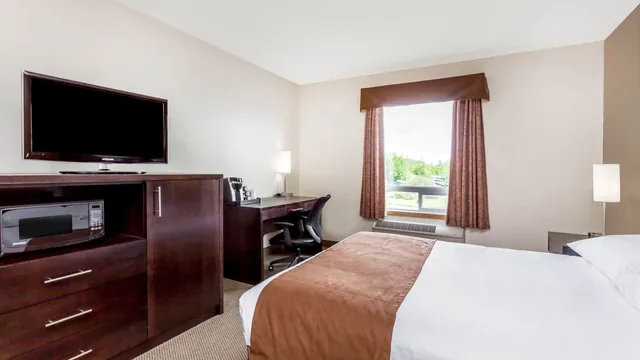 Super 8 by Wyndham Prince Albert photo 12