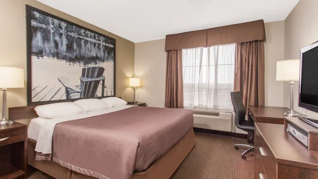 Super 8 by Wyndham Red Lake ON photo 5