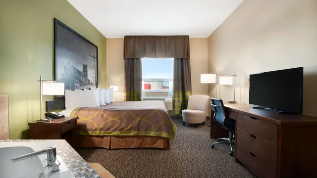 Super 8 by Wyndham Regina photo 4