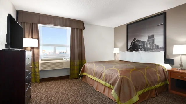 Super 8 by Wyndham Regina photo 6