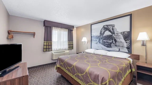 Super 8 by Wyndham Richfield UT photo 8