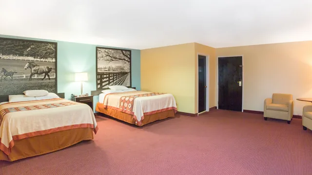 Super 8 by Wyndham Richmond photo 6