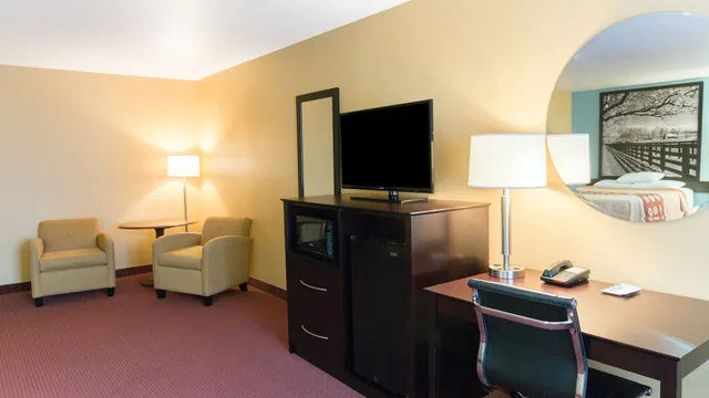 Super 8 by Wyndham Richmond photo 7