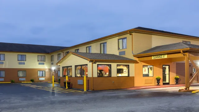 Super 8 by Wyndham Richmond photo 8