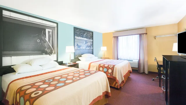 Super 8 by Wyndham Richmond photo 11