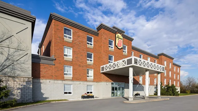 Super 8 by Wyndham St-Jerome photo 11