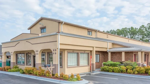 Super 8 by Wyndham Santee photo 10