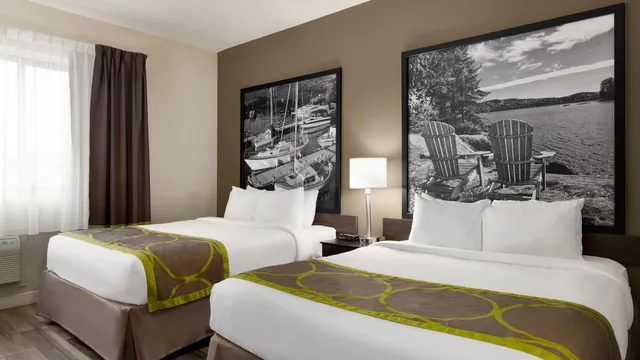 Super 8 by Wyndham Sarnia ON photo 3