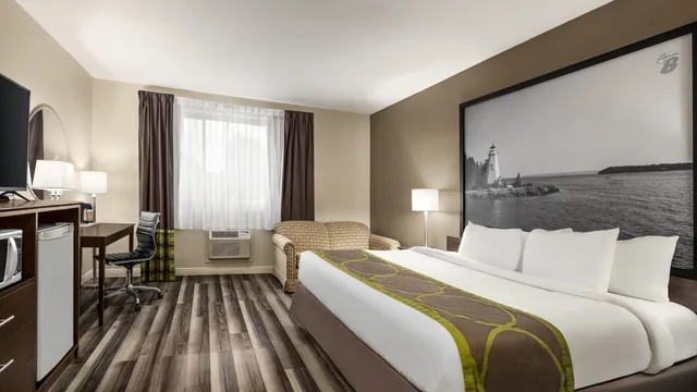 Super 8 by Wyndham Sarnia ON photo 5