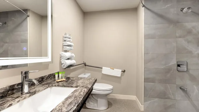 Super 8 by Wyndham Sarnia ON photo 7