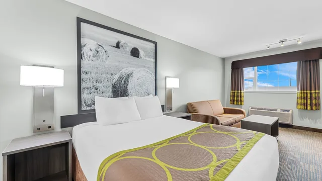 Super 8 by Wyndham Saskatoon Near Saskatoon Airport photo 5