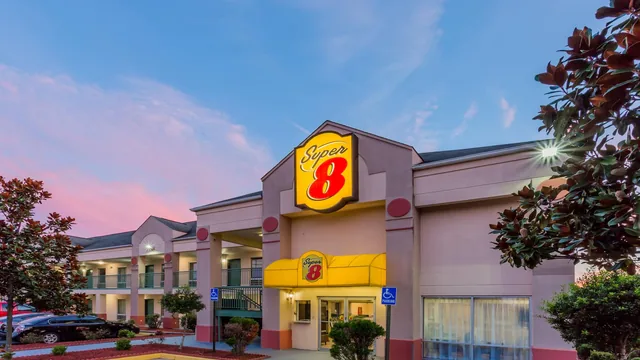 Super 8 by Wyndham Stafford photo 6