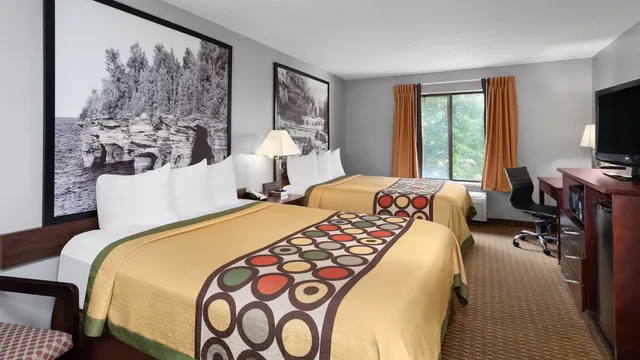 Super 8 by Wyndham Sun Prairie/Madison E photo 12