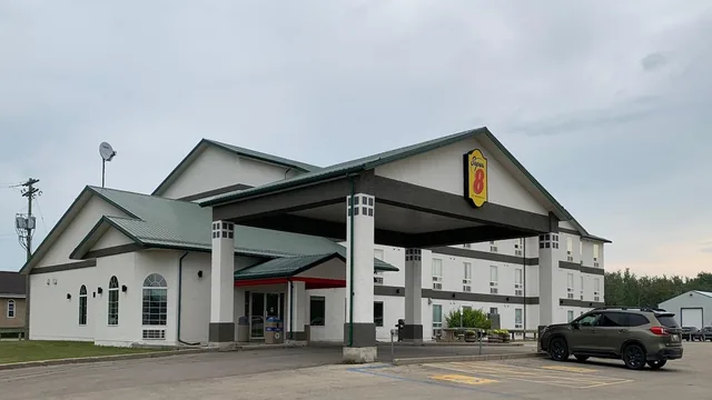 Super 8 by Wyndham Swan River MB photo 11