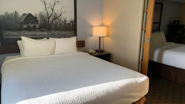 Super 8 by Wyndham Swan River MB photo 12