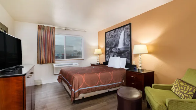 Super 8 by Wyndham The Dalles OR photo 6