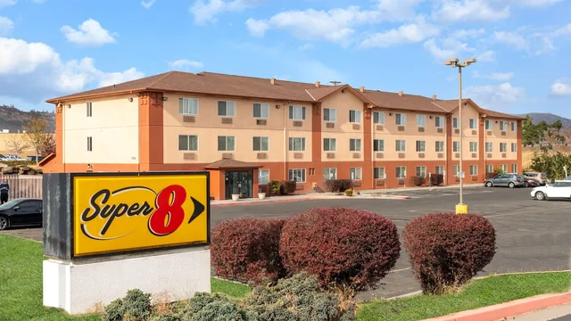 Super 8 by Wyndham The Dalles OR photo 8