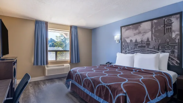 Super 8 by Wyndham Toronto East ON photo 6