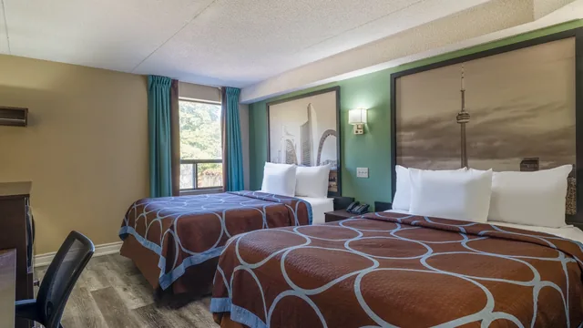 Super 8 by Wyndham Toronto East ON photo 12