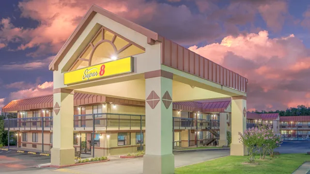 Super 8 by Wyndham Tulsa photo 10