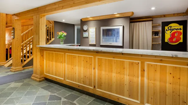 Super 8 by Wyndham Valemount photo 10