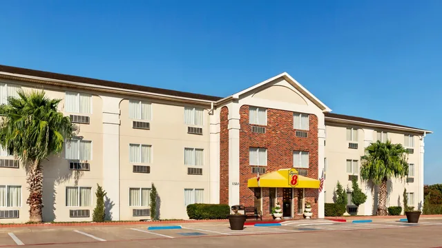 Super 8 by Wyndham Waco University Area photo 6