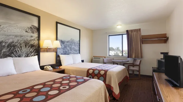 Super 8 by Wyndham Wall photo 7