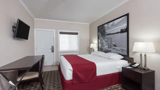 Super 8 by Wyndham Watrous photo 10