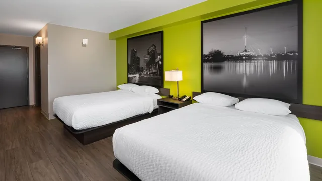 Super 8 by Wyndham Winnipeg East MB photo 10