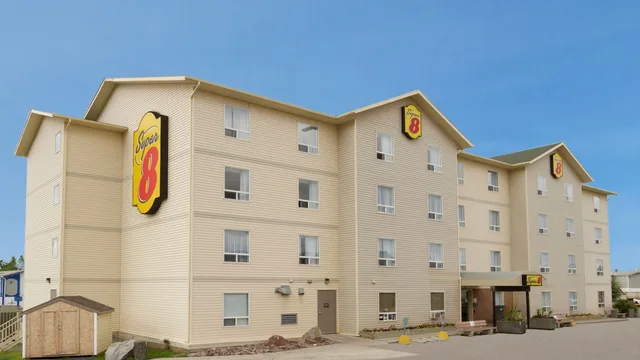 Super 8 by Wyndham Yellowknife photo 9