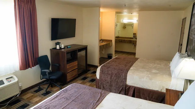 Super 8 by Wyndham Yuma photo 11