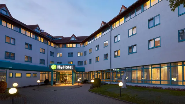 H+ Hotel Stuttgart Herrenberg photo 2