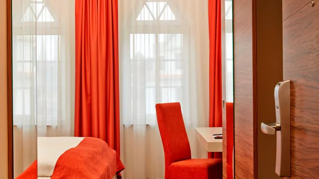 H+ Hotel Lubeck photo 5