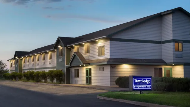 Travelodge by Wyndham Alpine photo 6