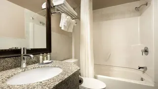 Travelodge by Wyndham Lethbridge