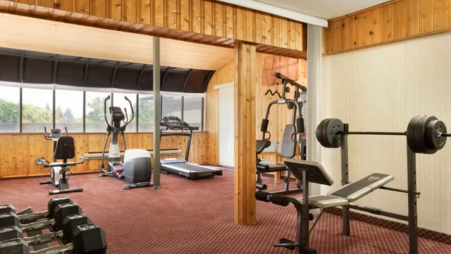 Travelodge by Wyndham Lethbridge photo 4