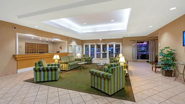 Travelodge by Wyndham Phoenix North photo 4