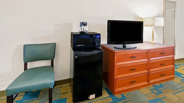 Travelodge by Wyndham Phoenix North photo 6