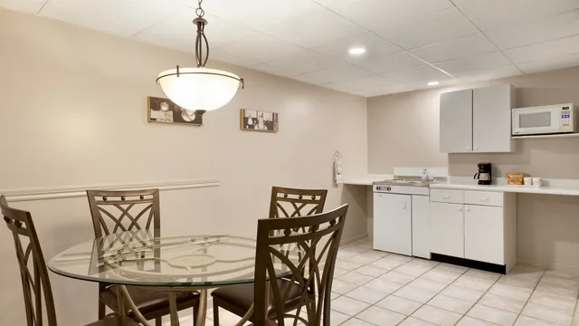 Travelodge by Wyndham Simcoe photo 2
