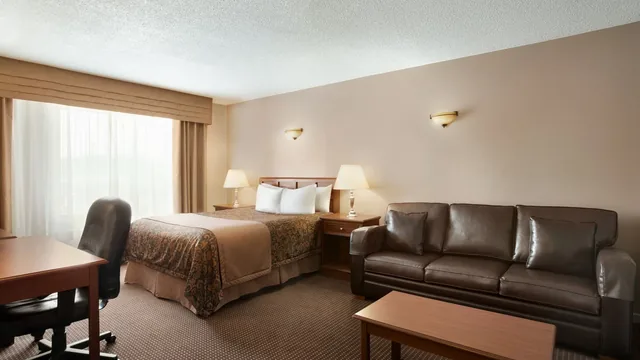 Travelodge by Wyndham Simcoe photo 5