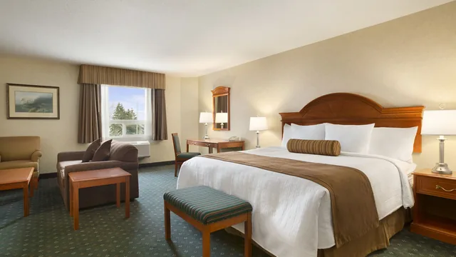 Travelodge by Wyndham Strathmore photo 8